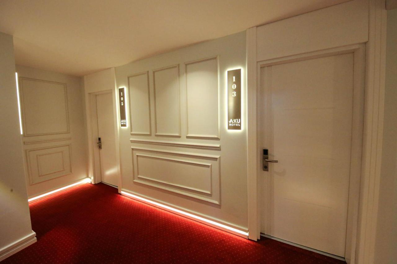 Axu Airport Hotel Arnavutkoy Eksteriør billede A corridor at the hotel