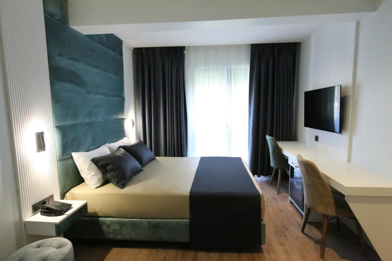Axu Airport Hotel Arnavutkoy Eksteriør billede A room at the hotel